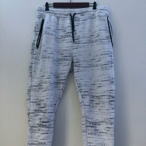 Brooklyn Joggers XL white and black
